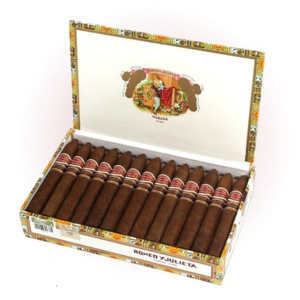 Romeo y Julieta Pirámides Añejado